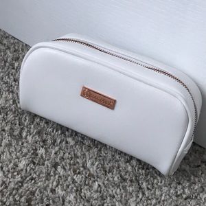 BH Cosmetics brush bag